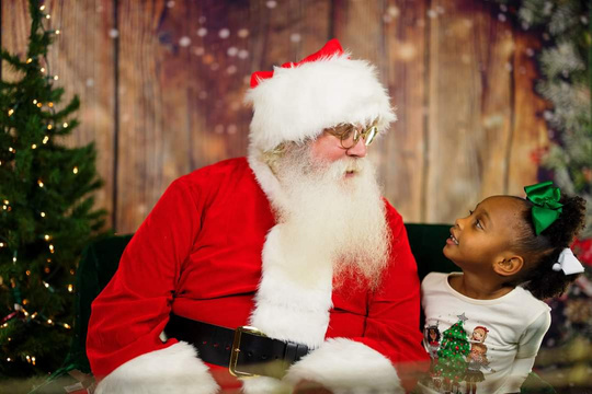 Santa visit with young girl at First Grace Church, Beavercreek Ohio